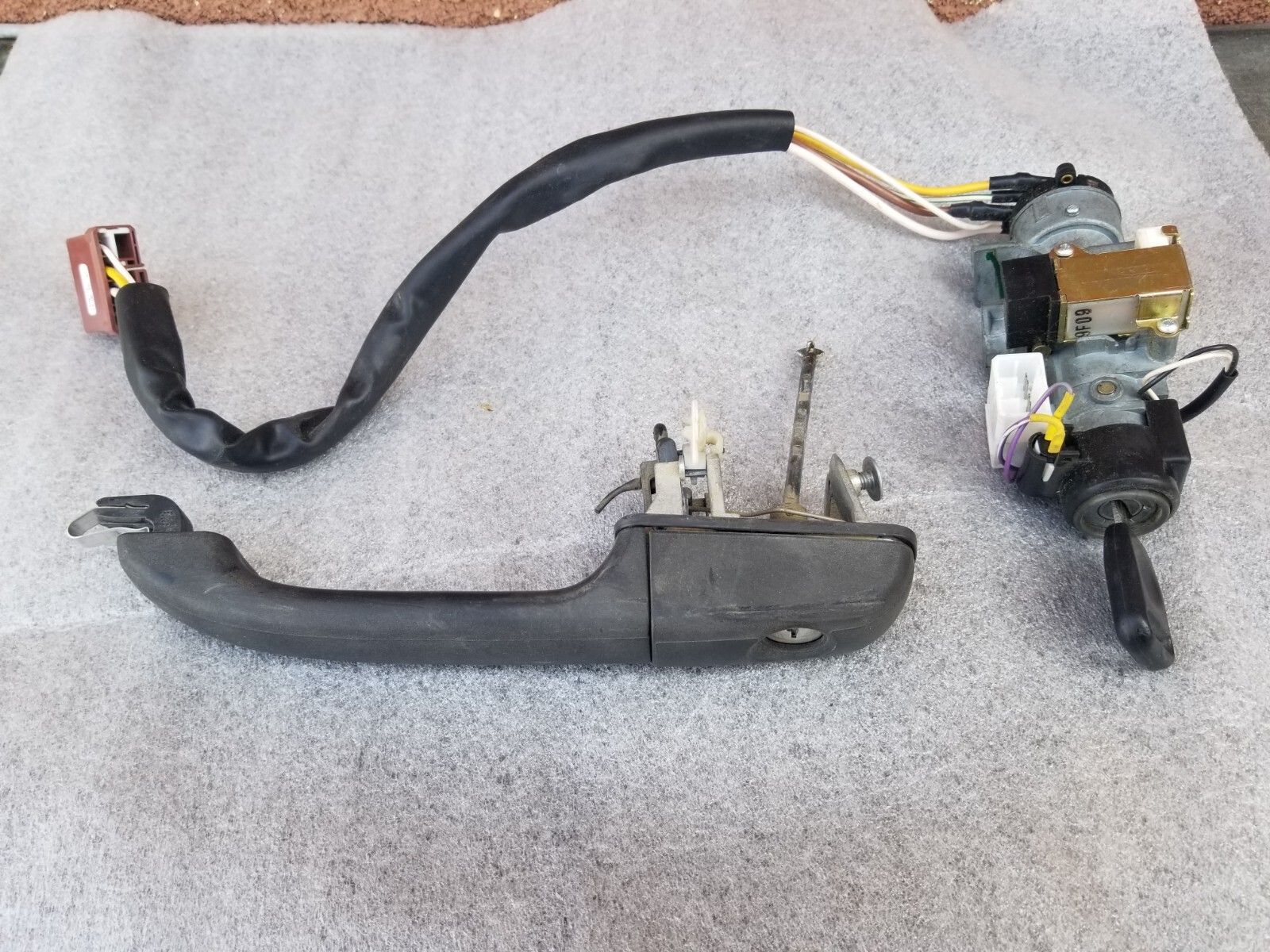 1999 2004 Land Rover Discovery 2 Ignition Switch & Door Handle with