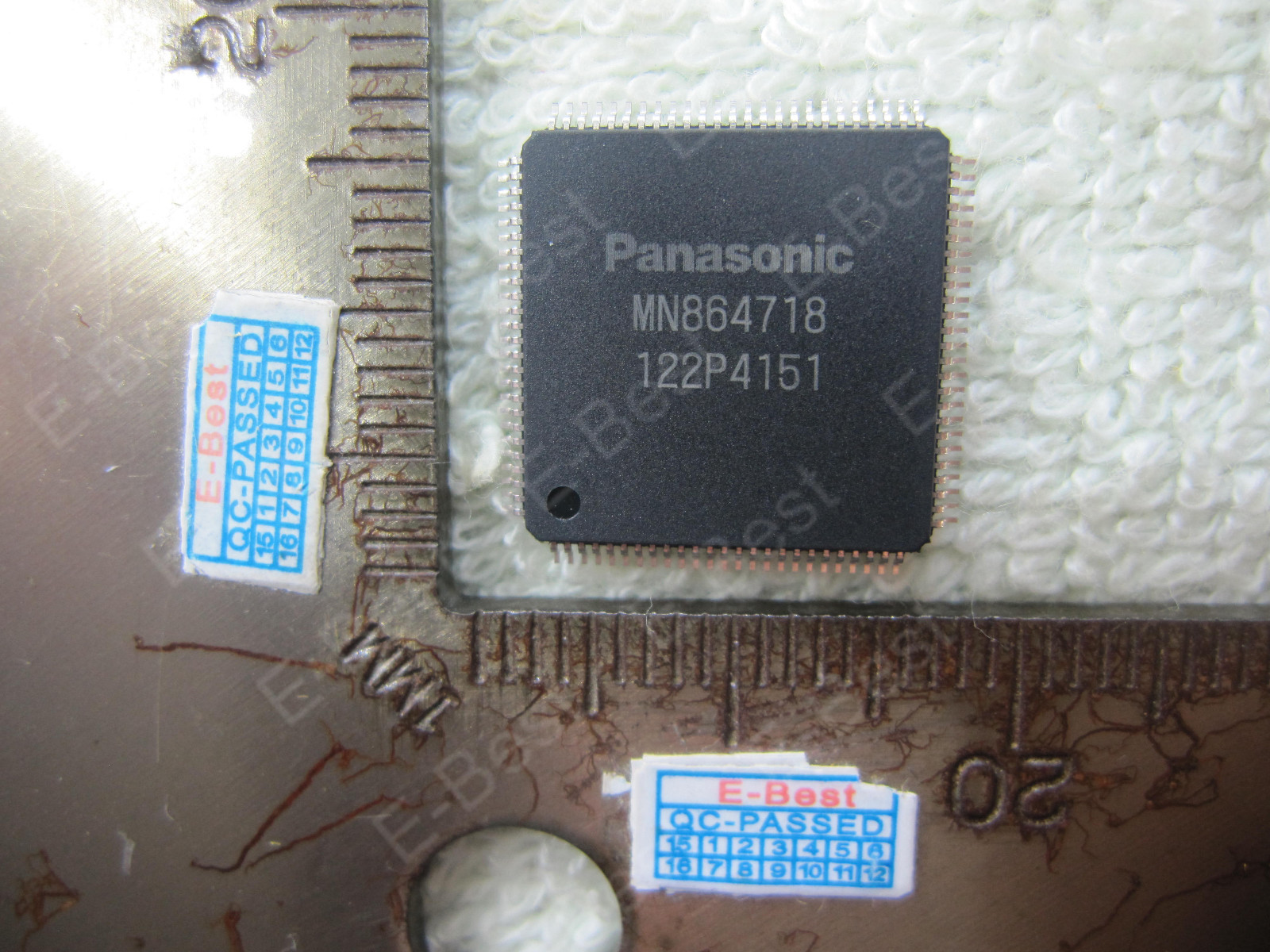 1x Chip IC MN 864718 MNB64718 MN8G4718 MN8647I8 MN86471B MN864718