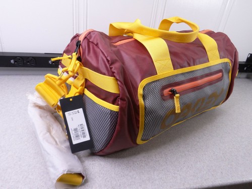 Oakley 90s small duffle travel gym bag 