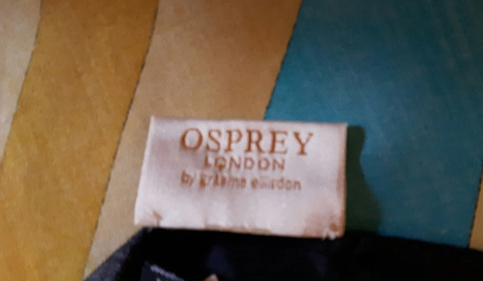 Designer Scarf Osprey Pure Silk Geometric 34 inches (86 cms) Square BN - Image 2 of 4