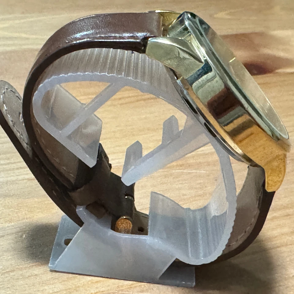 Steve Harvey Reloj Cuarzo Hombre Tono Dorado Japón Movt Cuero Analógico Batería Nueva Foto 3 de 4