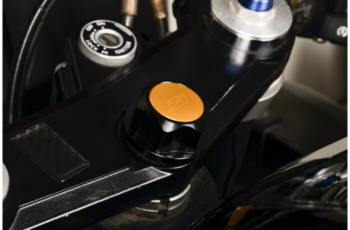 Écrou de colonne de direction haut de gamme en alu anodisé noir-or pour Aprilia Mana 850 - 4