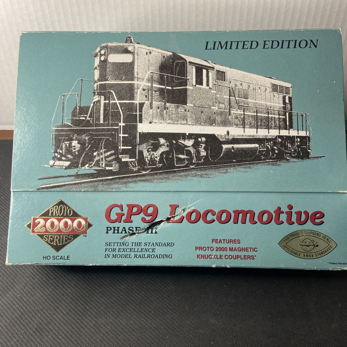 LIFE-LIKE PROTO 2000 96012 CANADIAN PACIFIC (Script) GP9
