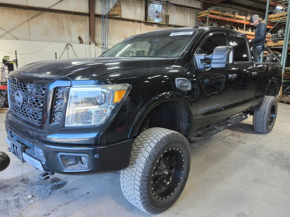 Espejo retrovisor interior delantero central usado se adapta a: Nissan Titan XD 2018 con navegación Foto 4 de 4