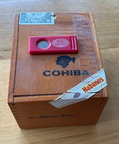 EMPTY COHIBA CIGAR BOX SLIDING LID 12 x 11 x 8 cm + HABANA CIGAR CUTTER - Picture 7 of 7