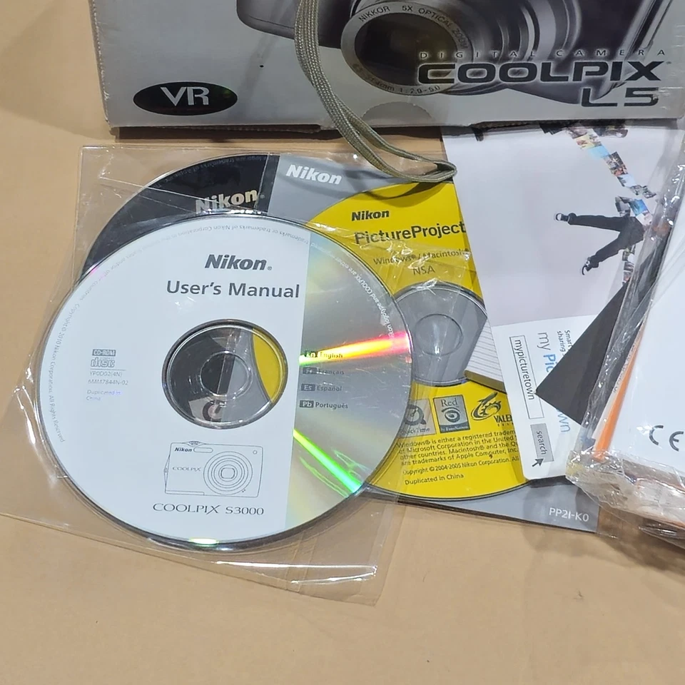 Nikon COOLPIX L5 7.2MP Digital Camera Silver PARTS ONLY - Image 4 of 4