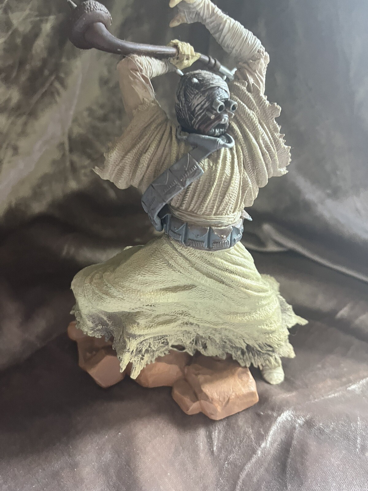 Picture 5 of 24