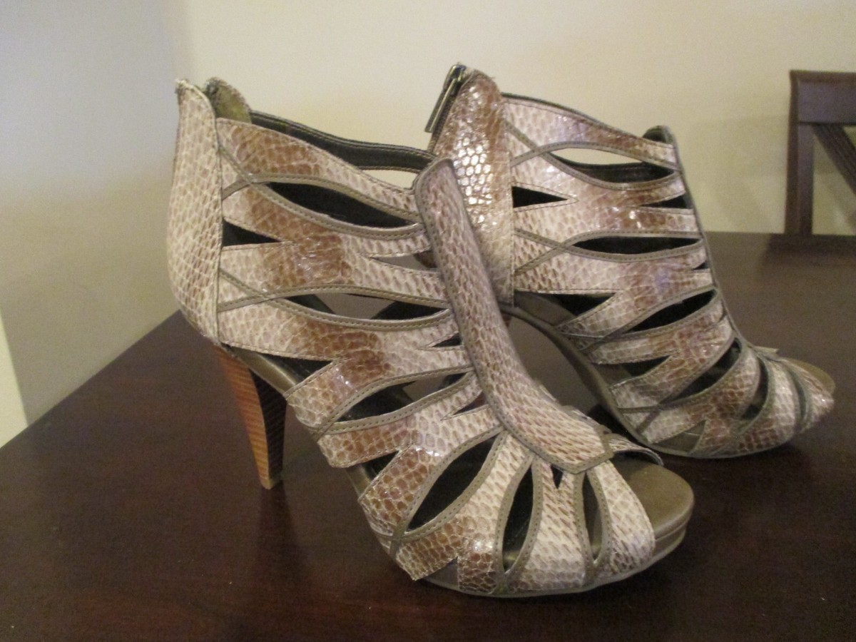 Kenneth Cole Reaction Gladiator Sandal Snake Print Leather Sz M High RIse  EUC