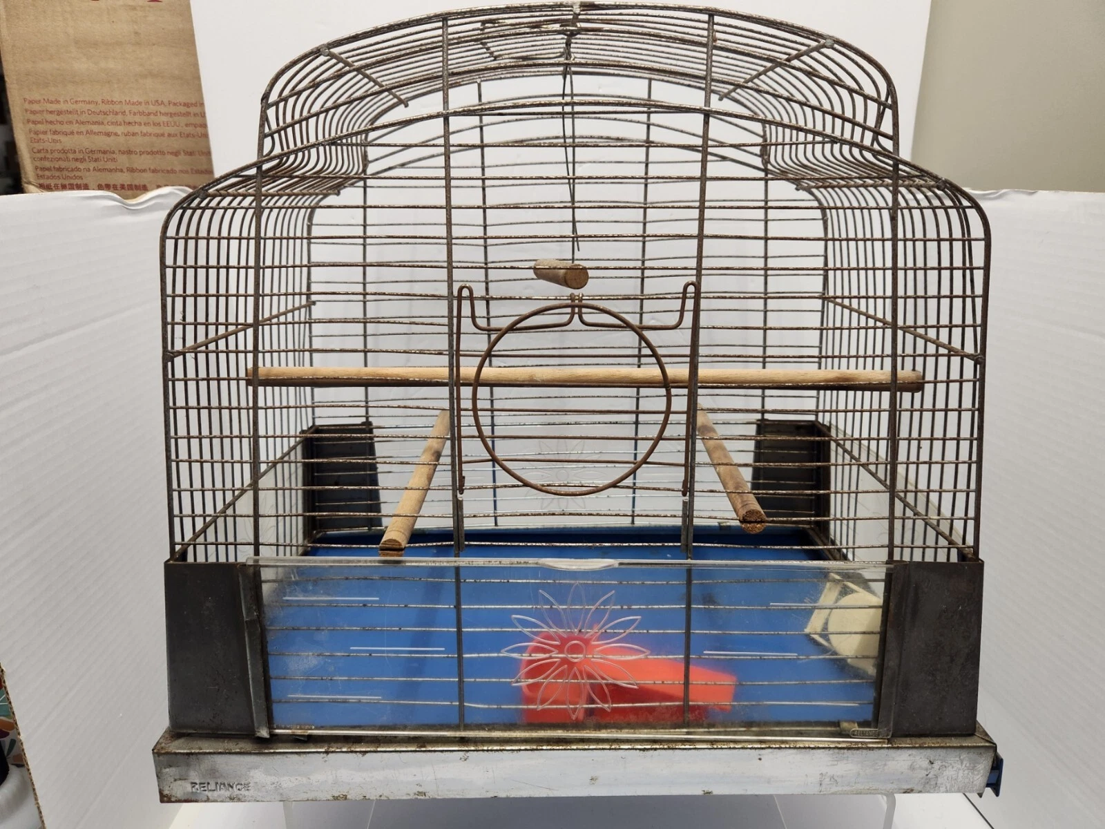 Vintage RELIANCE WIRE BIRD CAGE Metal Removable Bottom, Plastic Slides, see pic