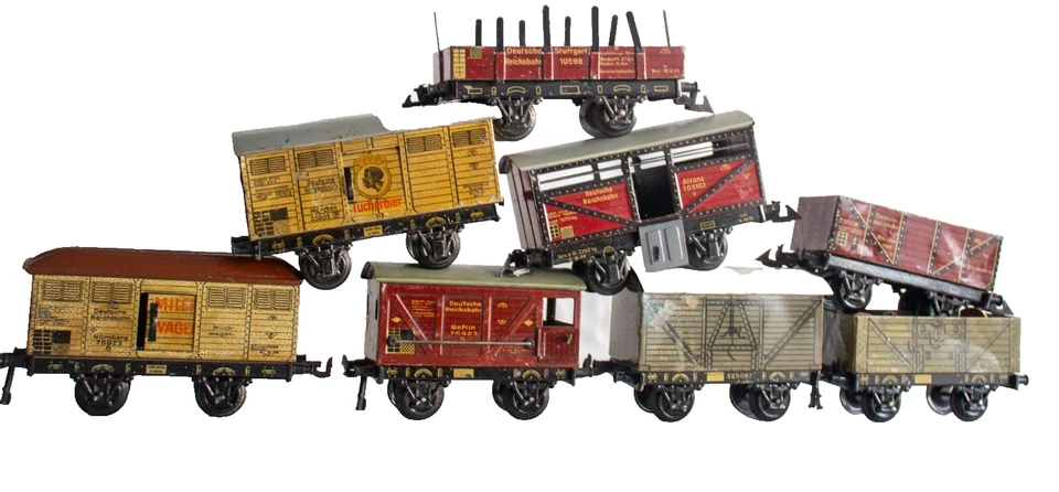 1920's LOT of 8 Bing 0-gauge tin lithographed Freight Stock - Image 3 of 4