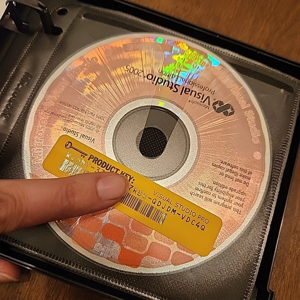 Microsoft Visual Studio 2005 Professional Edition Upgrade With Key - Image 3 of 4