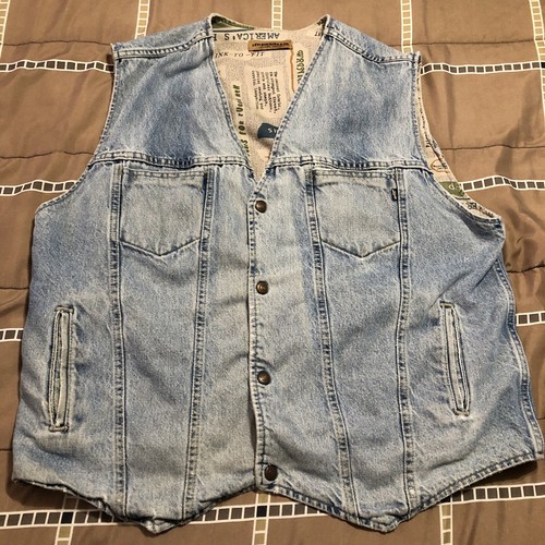 Vintage Levi Strauss Men’s XL Denim Blue Reversible Printed Western Jean Vest