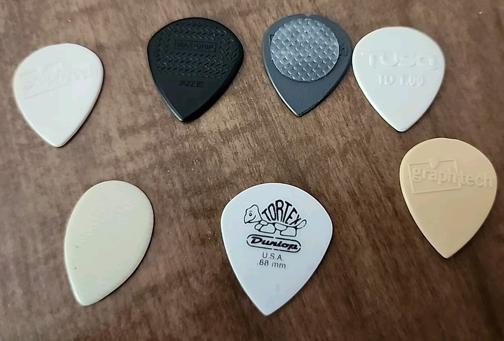 7 JAZZ GUITAR PICK ASSORTMENT: 4 TUSQ  + 2 Dunlop + 1 Generic Teardrop