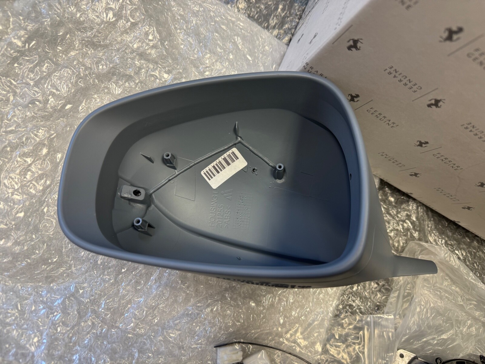 FERRARI  FF LEFT DOOR MIRROR OEM NEW 82200610