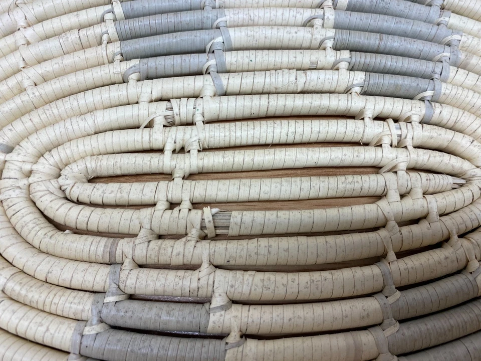 Handwoven Oval Tray Basket For Bread Froots And Vegies Platter Kitchen Decor - Image 3 of 4