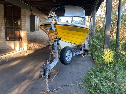 Yalta Classic 70s 16ft Runabout ' - Picture 11 of 21