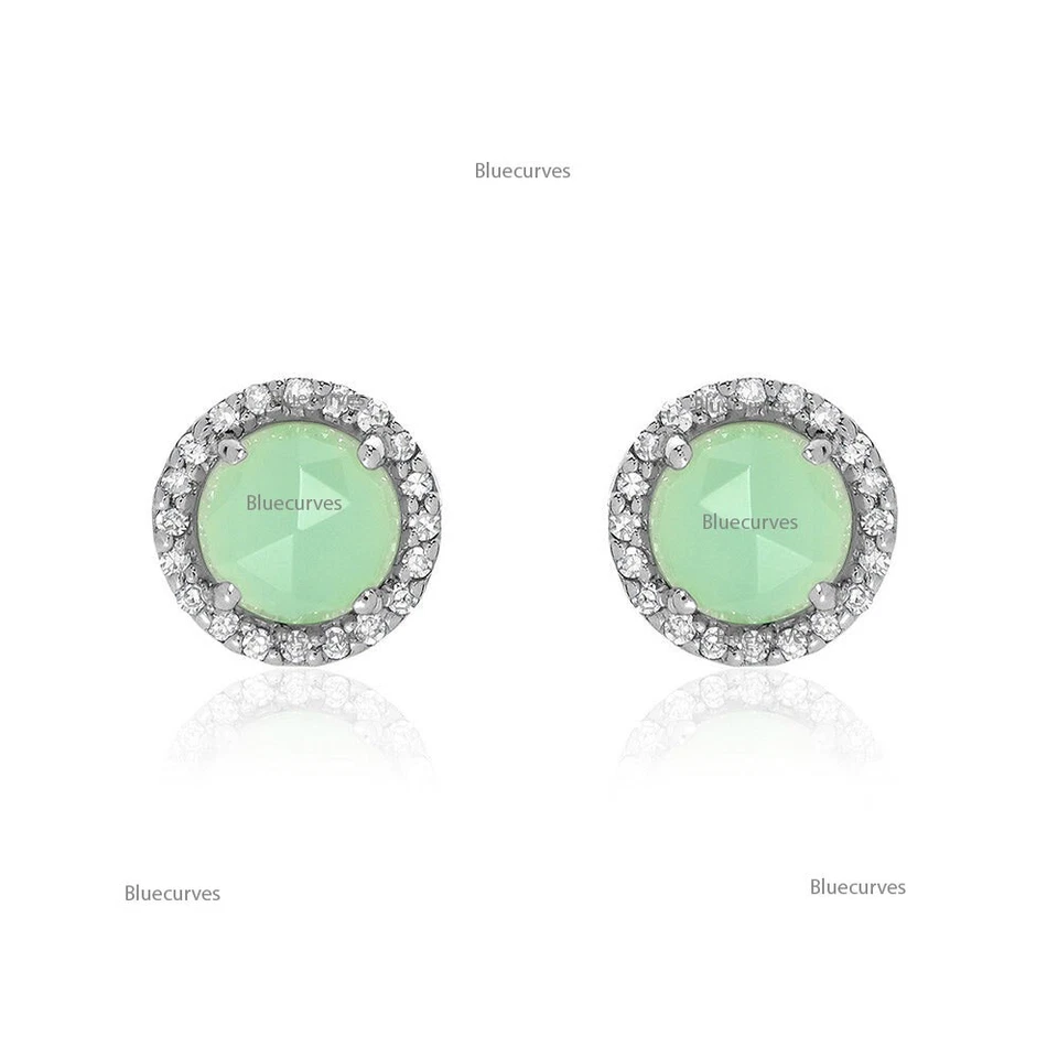 Pequeños tachuelas con halo de diamantes naturales y crisoprasa real de 5 mm de oro de 14 k para joyería de boda Foto 3 de 4