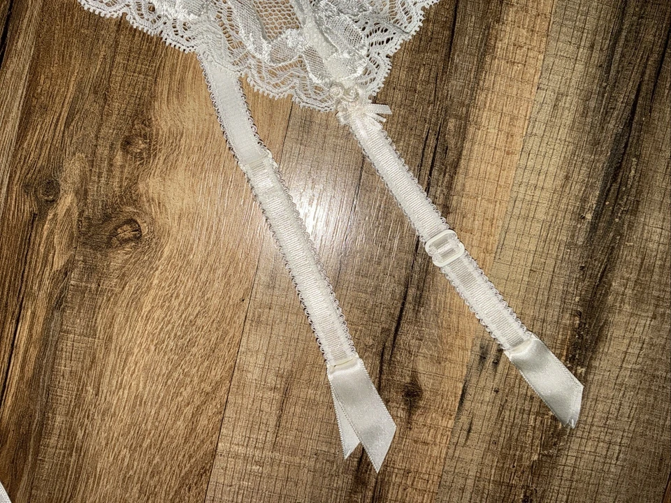 VTG XS / S❤️CHANTEL THOMAS for VICTORIA'S SECRET SEXY Lace GARTER BELT IVORY NWT - Image 4 of 4
