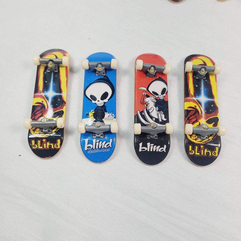 Tech Deck Mini Skateboards Finger Boards Lot of 4 Blind Reaper