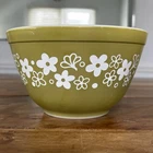 Vintage 70s Pyrex Green Floral Crazy Daisy 1.5 Pint Mixing Bowl #401