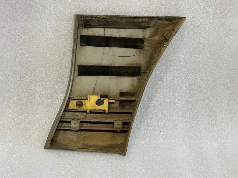 Lexus Es250 1990 1991 lado del conductor izquierdo guardabarros delantero moldura beige Foto 2 de 2