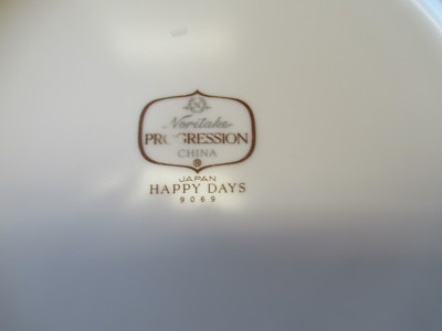 7 Noritake Happy Days Salad Plates 9069 Orange Progression for