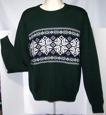 New 65 Tag DOCKERS Deep GREEN Long Sleeve MED Men  s SWEATER w/ SNOWFLAKE Design