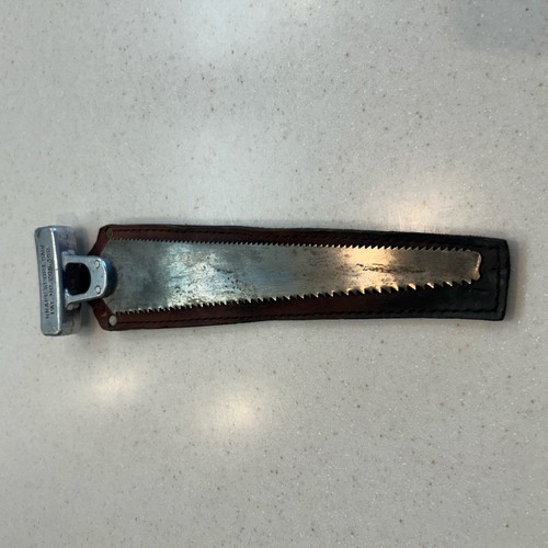 KNAPP SPORT SAW The Pioneer Co. Hunting Bone Saw / Camping Saw w/ Leather Sheath