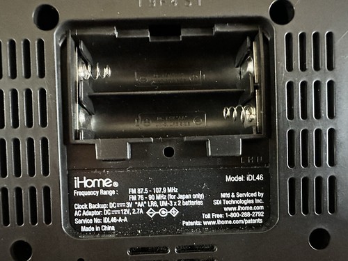 iHome Phone Docking, Alarm, Radio. Model iDL46. Works Great. Good Condition - Picture 7 of 10