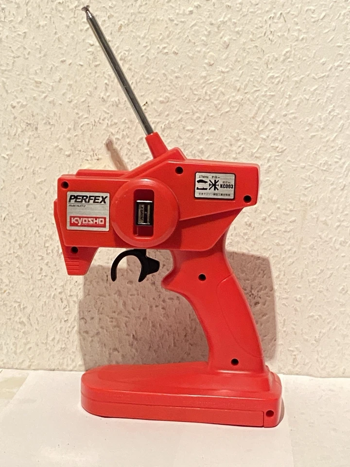 Kyosho Perfex Model No KT-3, Fernsteuerung mit Empfänger(AM27 MHz) - Bild 2 von 4