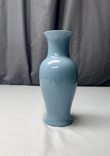 Haeger Light Blue Ceramic Art Pottery Vase 4172 Glossy 10 in Decorative