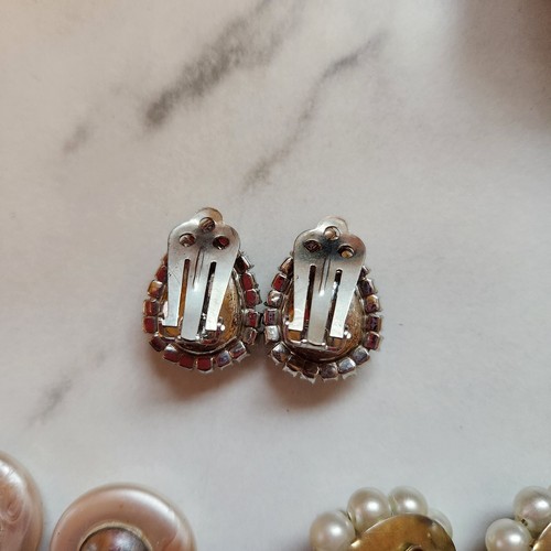 Vintage Clip On Earrings Lot (7 Pairs) - Picture 16 of 16
