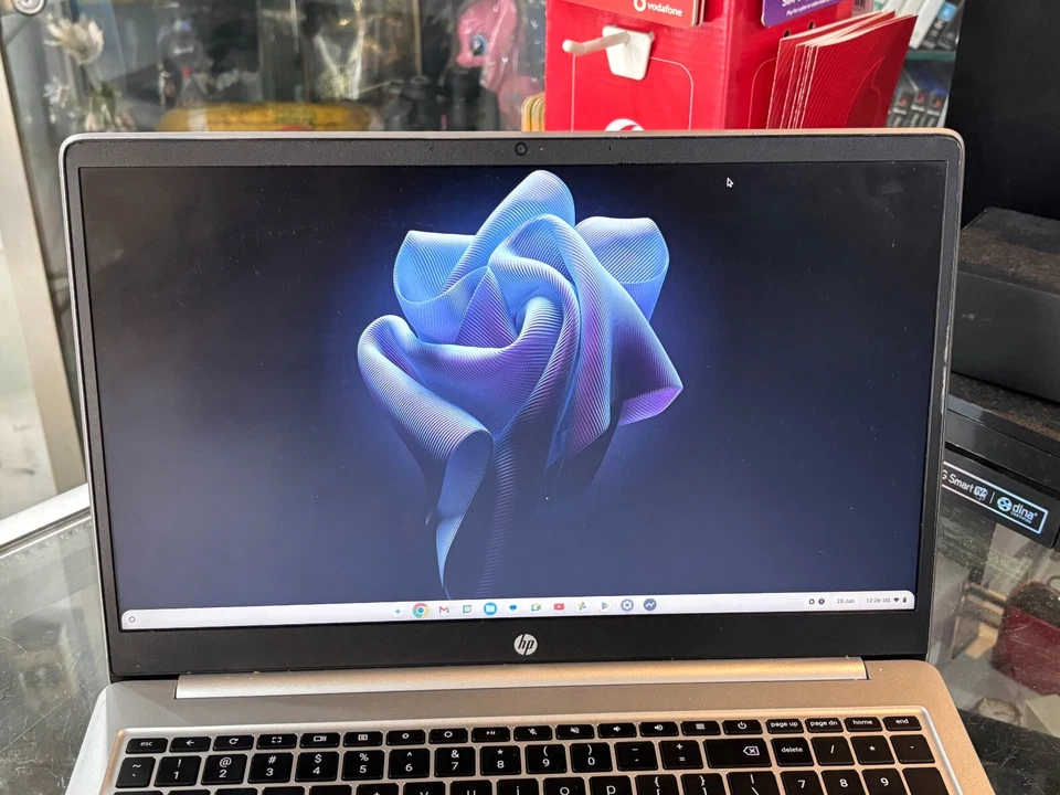 HP CHROMEBOOK 15A-NA0017TU (128GB EMMC / 4GB RAM) IN SILVER - Image 2 of 4