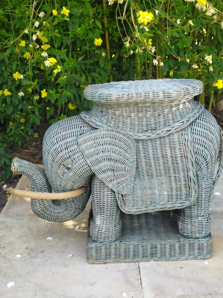 Bout de Canapé Table D'appoint Éléphant en Rotin Ançien sellette osier - Photo 4/4