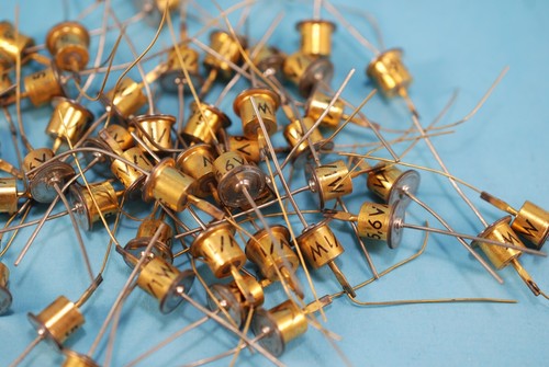 45 Pieces 5.6V 1W NOS Zener Diodes - Picture 4 of 4