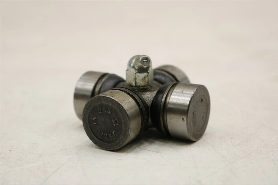 NUEVO OEM GM eje de transmisión junta universal 15633733 Chevy P30 GMC P3500 furgoneta 1967-1999 Foto 4 de 4