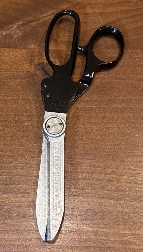 J Wiss & Sons Tailor Fabric Pinking Scissors Shears Made USA Antique Vintage 11” - Image 2 of 4