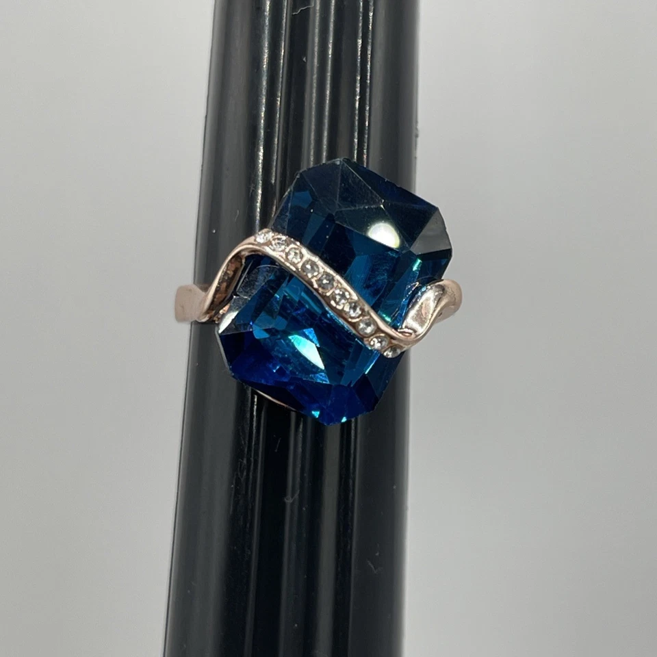 Rose Gold Filled Octagon Aquamarine Blue Rhinestone Wave Wavy Ring Size 7 - Image 2 of 4