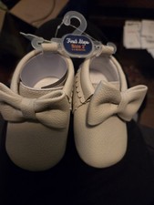 NWT First Steps Baby Girl Moccasins Size 2 3-6 Months Cream Bone Bow Soft Sole