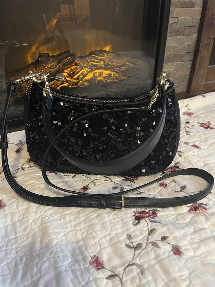 Auténtico Bolso de Hombro Coach Negro Lentejuelas Cuero Dorado Herrajes Hermoso Usado en Excelente Condición Foto 4 de 4
