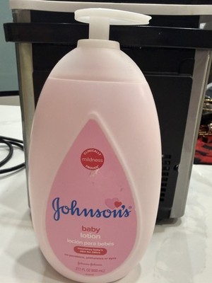 Johnsons Baby Lotion 24 Hours Skin Nourishments No Parabens & Dyes 27.1 fl oz