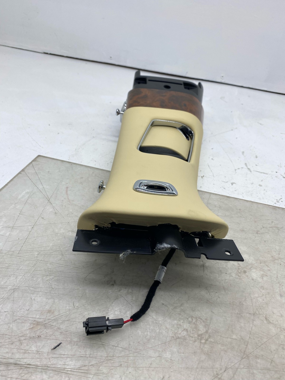 2010-2020 BENTLEY MULSANNE RIGHT UPPER B PILLAR TRIM COVER PANEL BEIGE LEATHER