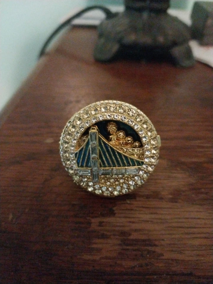 Anillo Campeonato Golden State Warriors Stephen Curry Finales NBA 2022 Foto 2 de 4