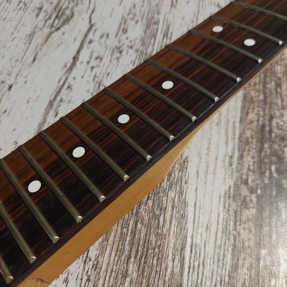 Jackson JS Series JS30WR Warrior Neck Project Hecho en India 24 Trastes Cuello Ajustado Foto 2 de 4