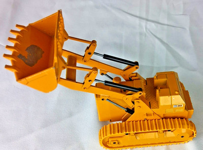 NZG CAT 983 Track Loader Dozer #140   1:50 Scale Diecast Model In Good Condition