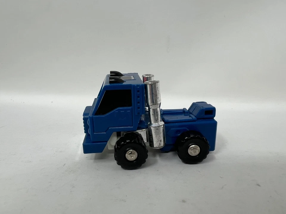 Vintage Transformers 1985 G1 Autobot PIPES with Card Back - Image 4 of 4