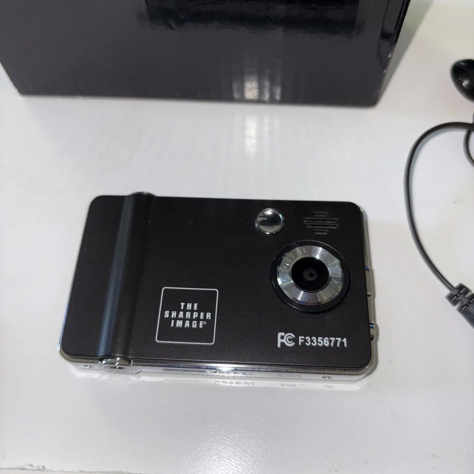 The Sharper Image Mini Portable camcorder Travel Size lightweight - Image 3 of 4