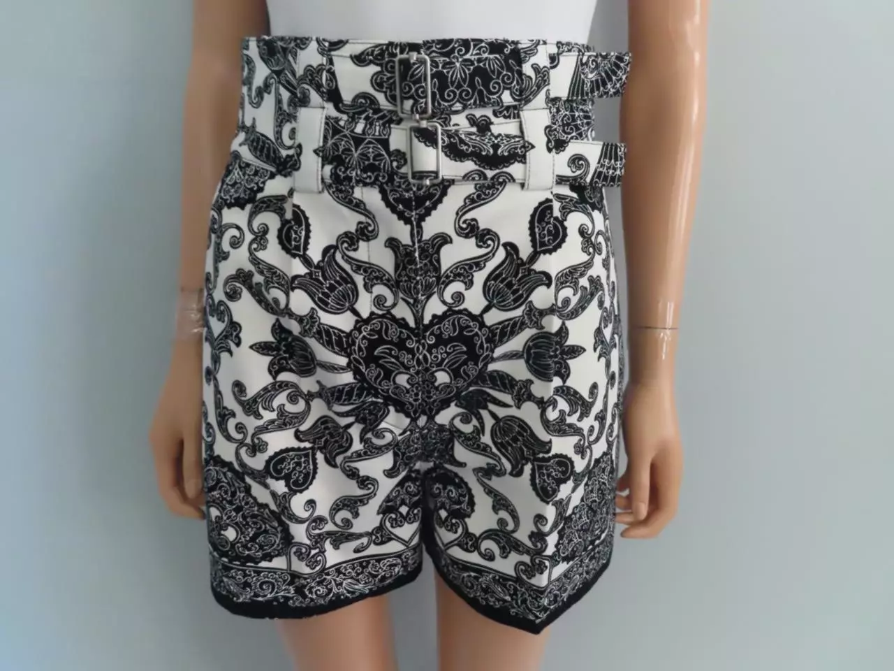 Short haute hauteur imprimé bandana noir/blanc Christian Dior F 34/US 2 1
