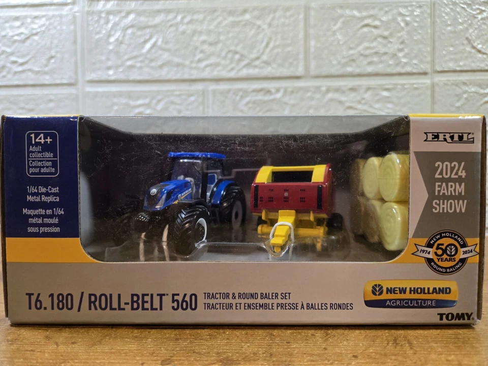 ERTL New Holland T6. 180/ Roll-Belt 560 Tractor & Round Baler Set Diecast, New - Image 4 of 4