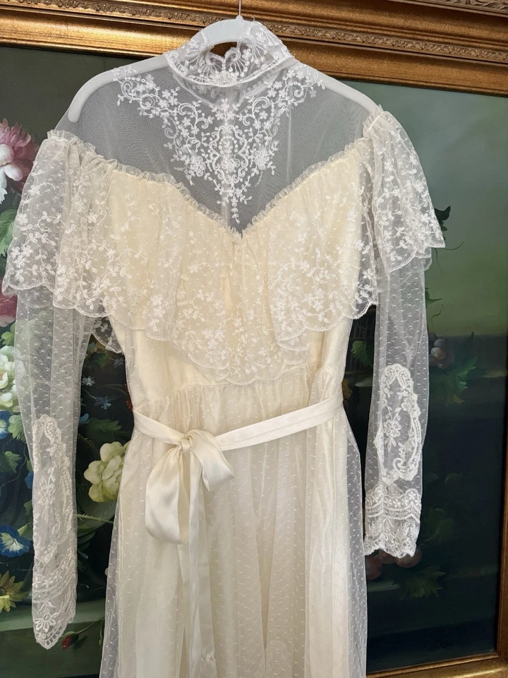 Alfred Angelo Vintage 70s Victorian Edwardian Lace Ivory Wedding Dress Prairie - Image 3 of 4